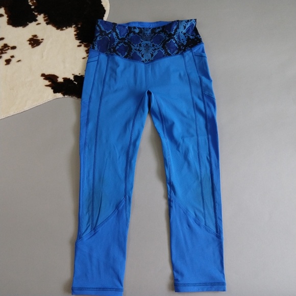 Lululemon All the Right Moves crops, size 8 - Picture 3 of 8